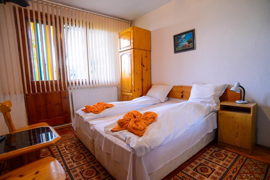 Topuzovi Guest House Dobriniste Szoba fotó
