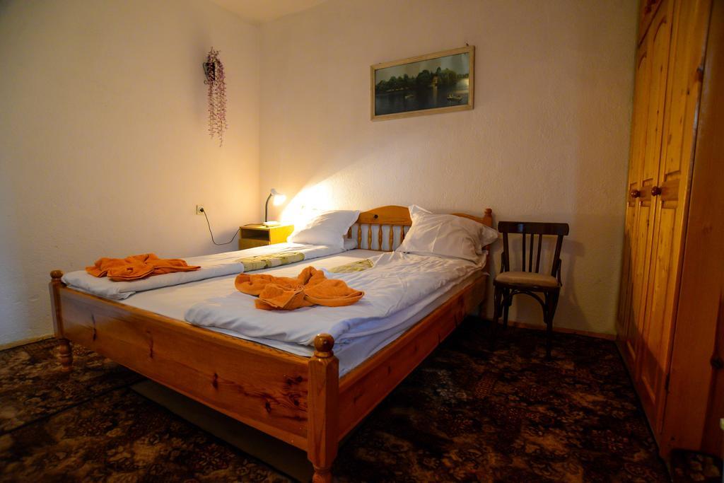 Topuzovi Guest House Dobriniste Kültér fotó
