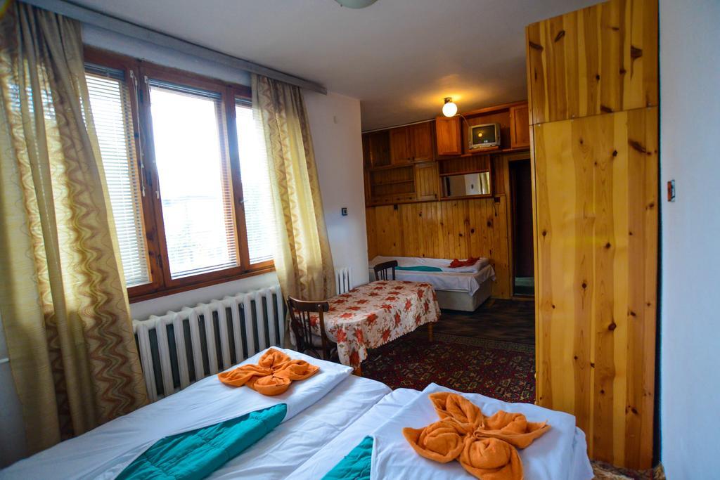 Topuzovi Guest House Dobriniste Szoba fotó